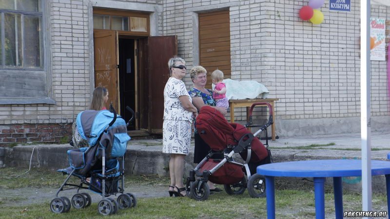 Пакшары и гости Пакшеньги на празднике День деревни 12 июля 2014 года